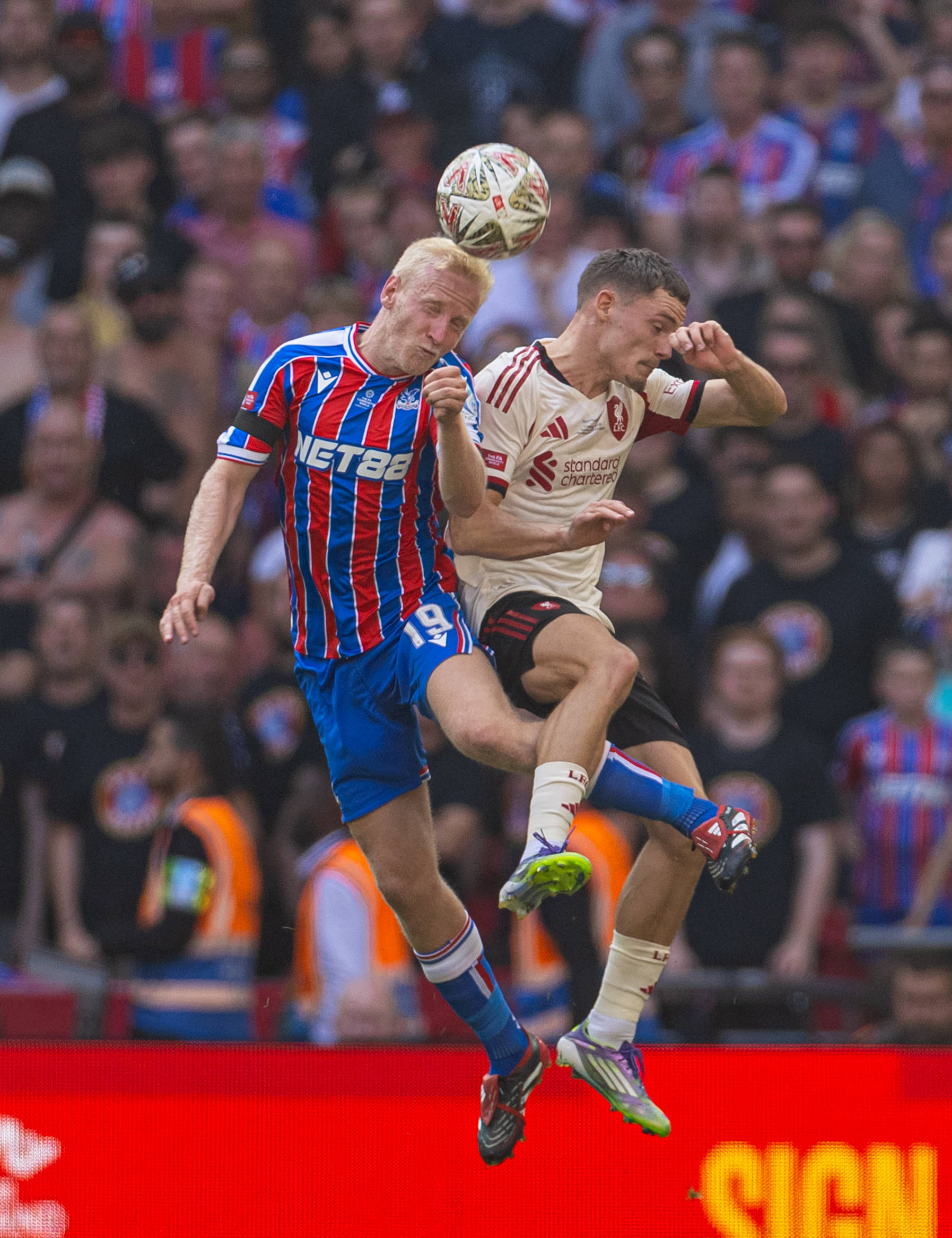 社区盾赛程吃紧，利物浦今晨扳平良机，目标明确，身体对抗强度拉满的简单介绍-英雄联盟竞猜